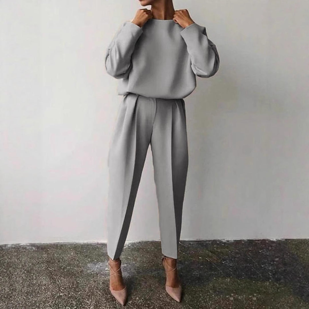 Lune London oversized casual outfit for women