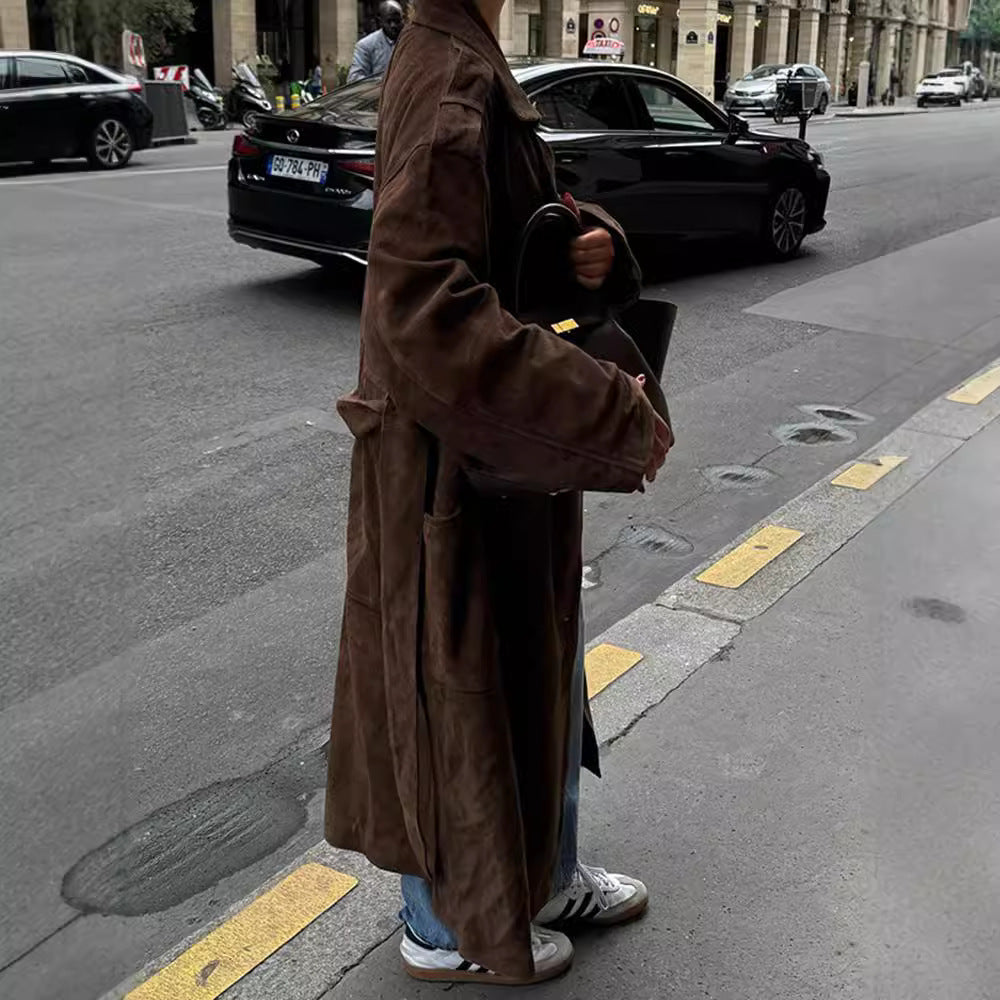 Ladies elegant suede trench coat with generous cut Lune London