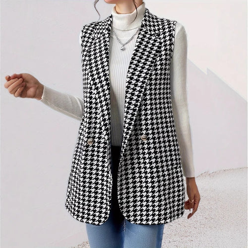 Modern ladies' vest with houndstooth pattern and elegant button placket Amarae