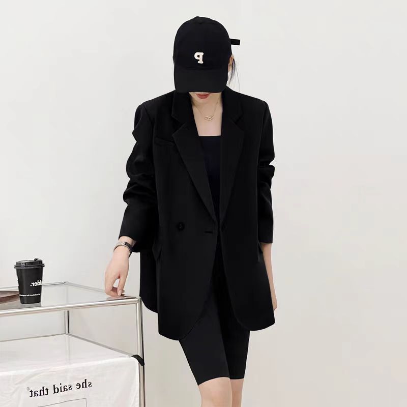 Veste oversize élégante pour femmes avec une coupe structurée Chic & Stil