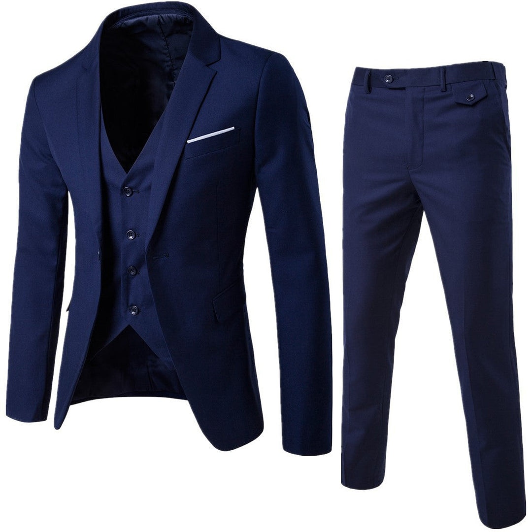Elegant Men's Suit Comfort