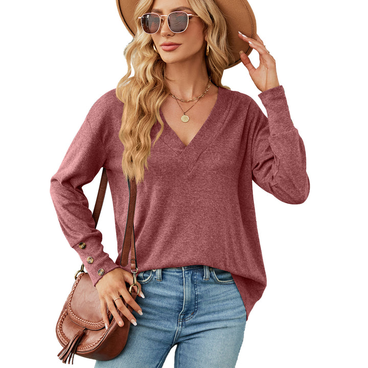 Ladies oversized V-neck sweater with stylish button details Lune London