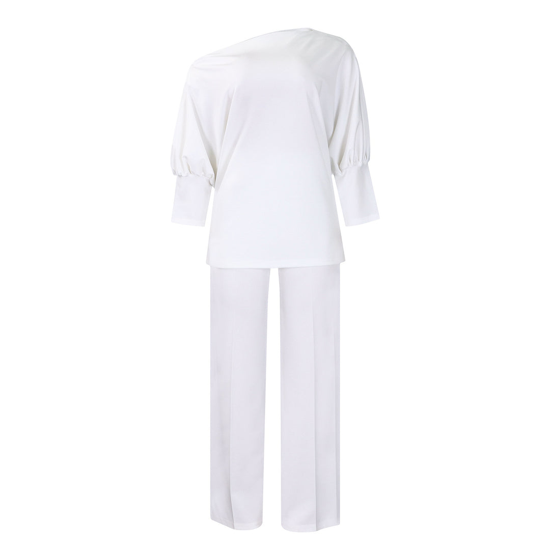 Woman Elegant set with a beautiful one-shoulder top and wide pants Lune London
