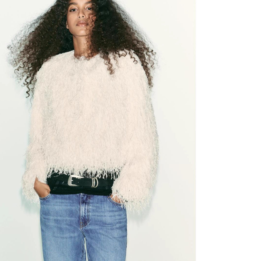 Women Fluffy Fringe Sweater in Boxy Cut Amarae