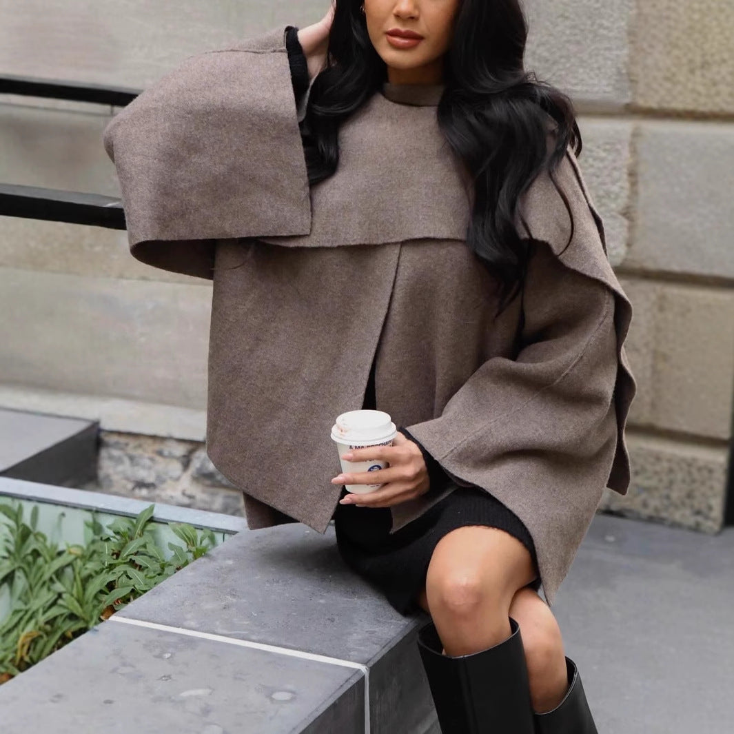 Women's Short Cape Jacket in Layered Look made of Wool Blend with Wide Batwing Sleeve Amarae
