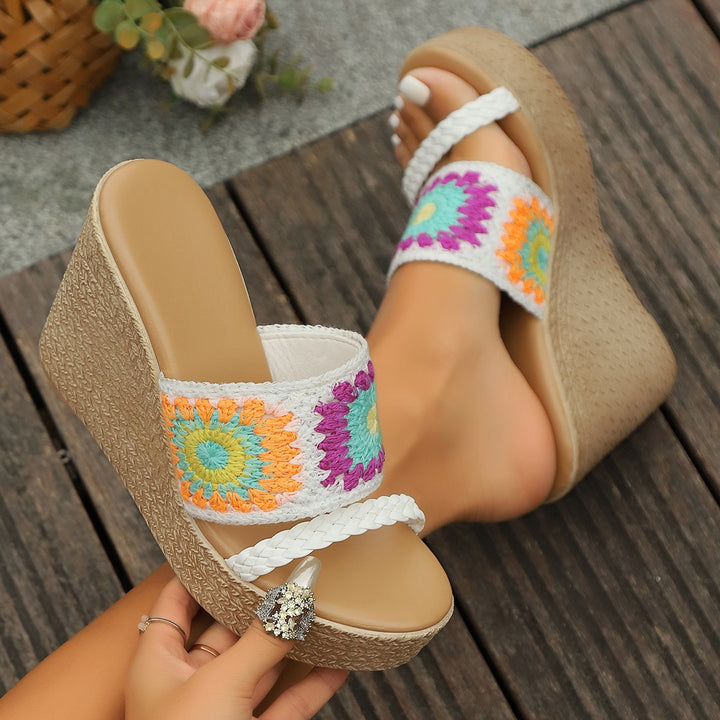 Women High-Quality Platform Sandals with Colorful Embroidered Design and Comfortable Insole Lune London