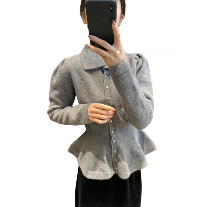 Top péplum pour femmes en maillage doux avec élégants boutons Chic & Stil