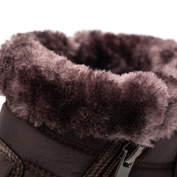 Women's insulated winter boots with non-slip sole and convenient zipper Lune London