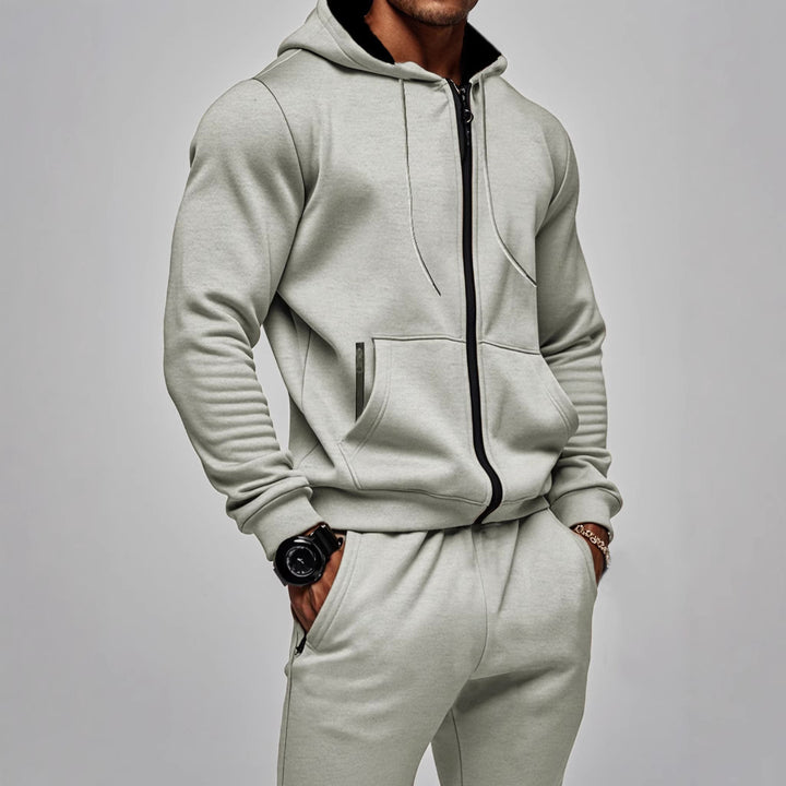 Men's sporty hoodie set with functional pockets and high-quality workmanship Chic & Stil