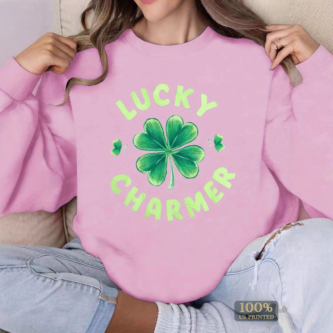 Sweatshirt pour femmes avec un design de trèfle tendance et une lettering inspirante Chic & Stil