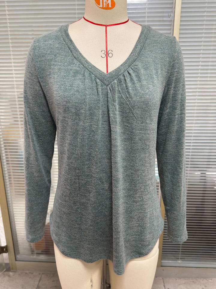 Casual long sleeve T-shirt for women with V-neck and pleated detail Lune London