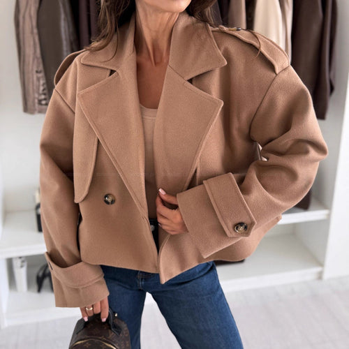 Veste en laine surdimensionnée pour femmes avec larges revers Chic & Stil