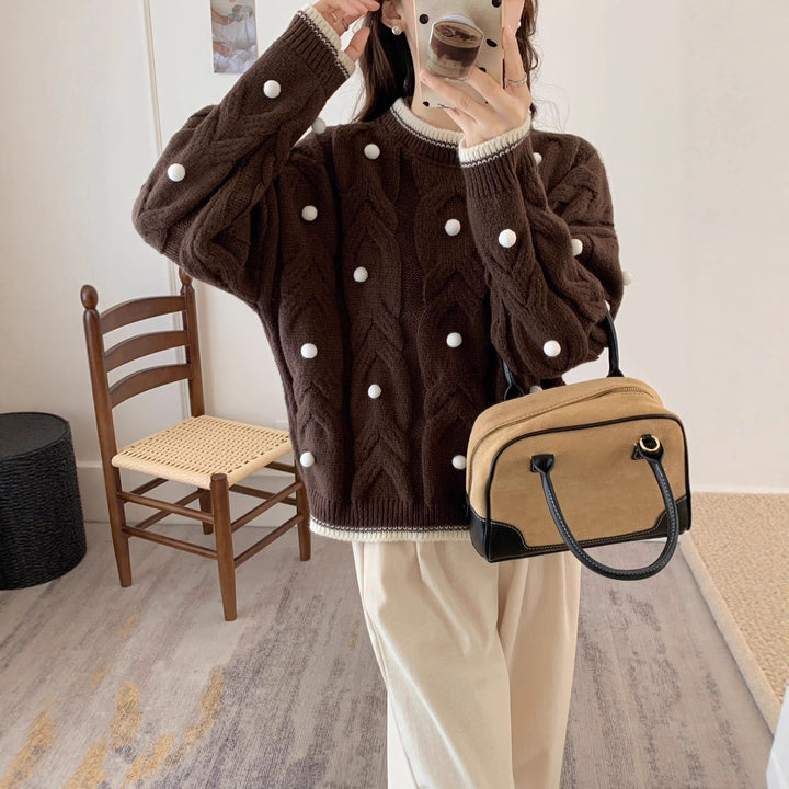 Pull en maille pour femmes avec texture en double câble et pompons décoratifs Chic & Stil