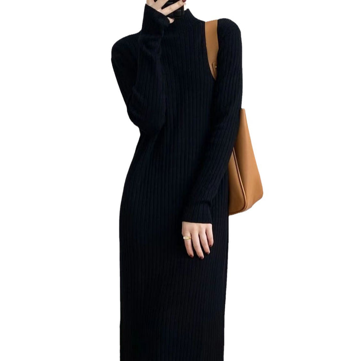 Robe tricotée à manches longues pour femmes avec un design en côtes texturé et un ourlet duveteux