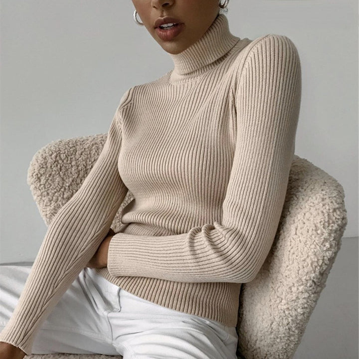 Women's turtleneck sweater with a fine ribbed texture and a fitted cut Lune Londonl
