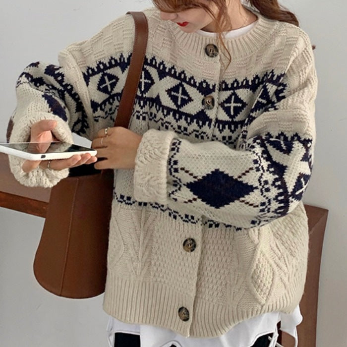 Women's chunky knit cardigan with decorative Norwegian pattern Lune London
