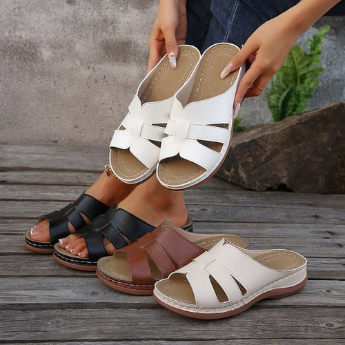 Comfortable slippers for ladies with ergonomic sole and trendy bands Amarae