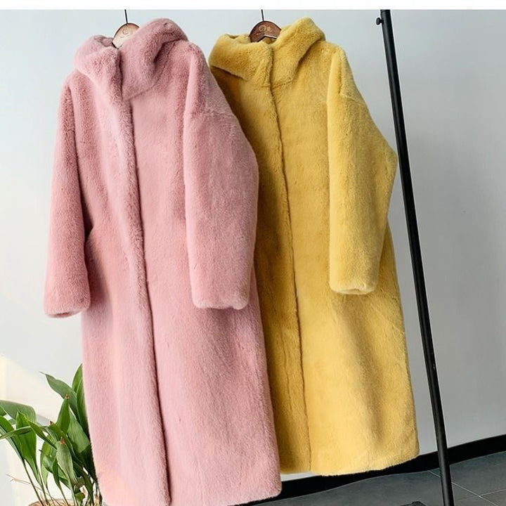 Ladies Oversized Soft Coat with High Collar and Chic Side Pockets