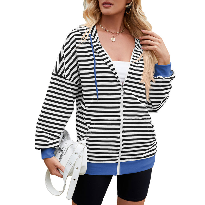 Casual hoodie for women with trendy stripes and practical pockets Lune London