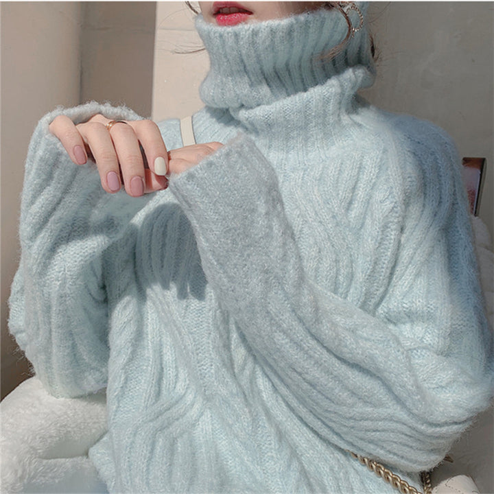 Chunky knit sweater for women with a high collar and soft material Lune London