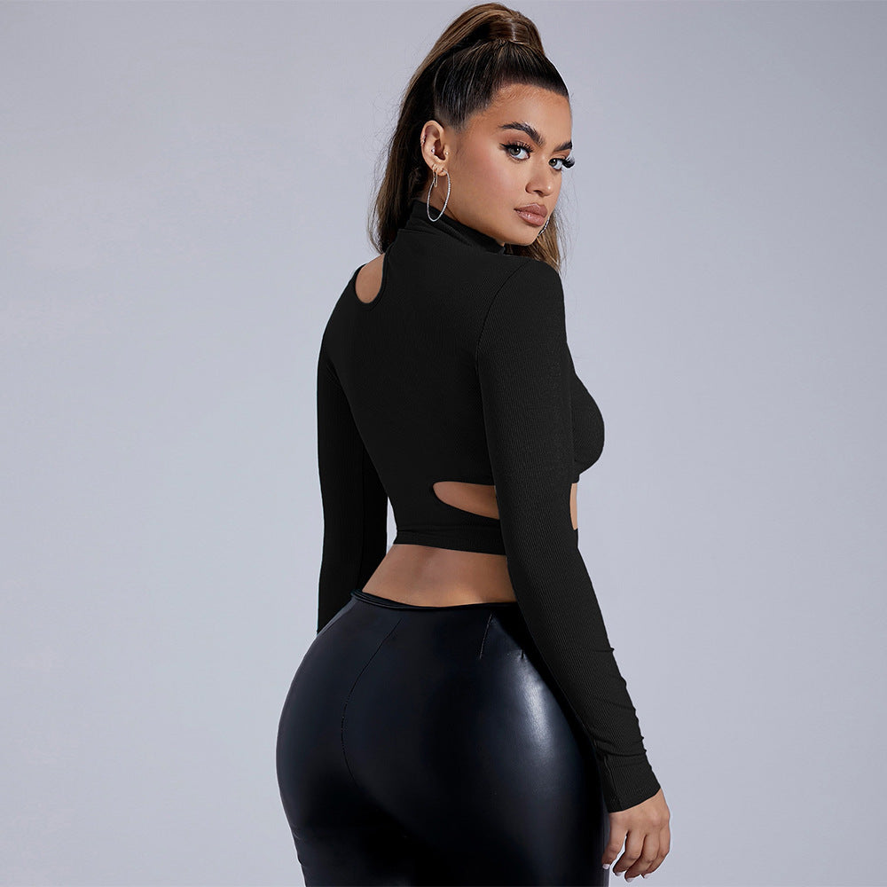 Haut court à manches longues ajusté pour femmes avec découpe asymétrique Chic & Stil