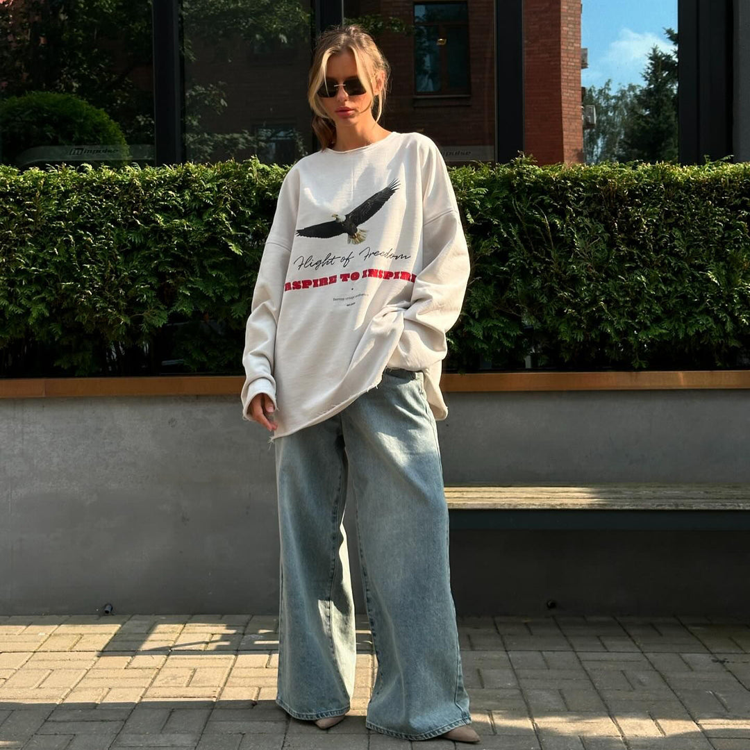 Oversized sweatshirt for women with creative graphic cut and casual Lune London