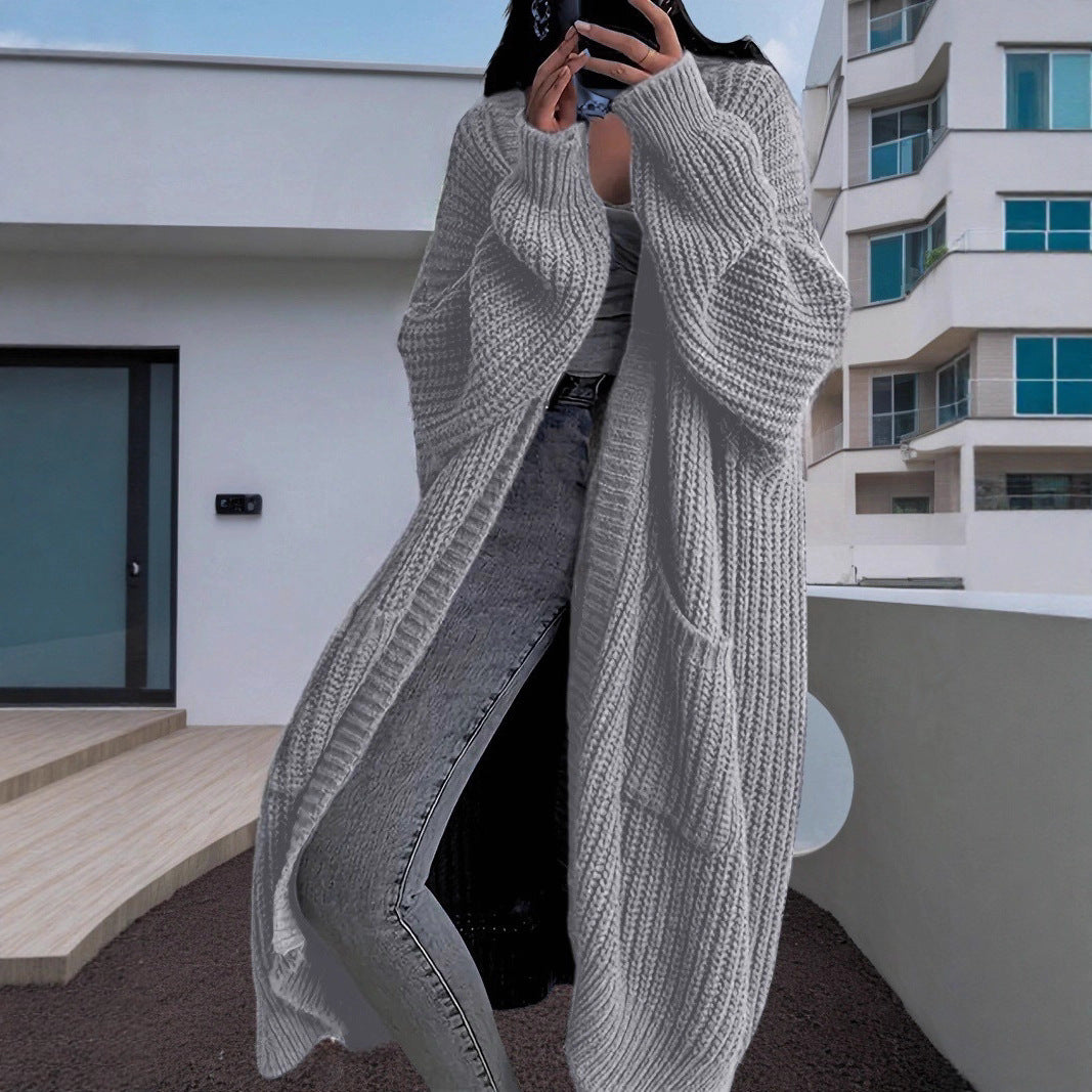 Long cardigan for women with a relaxed fit and large pockets Lune London