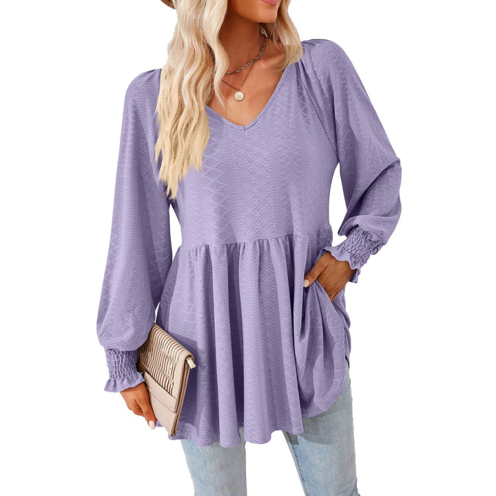 Casual V-neck shirt for women with ruffles and pockets Lune London