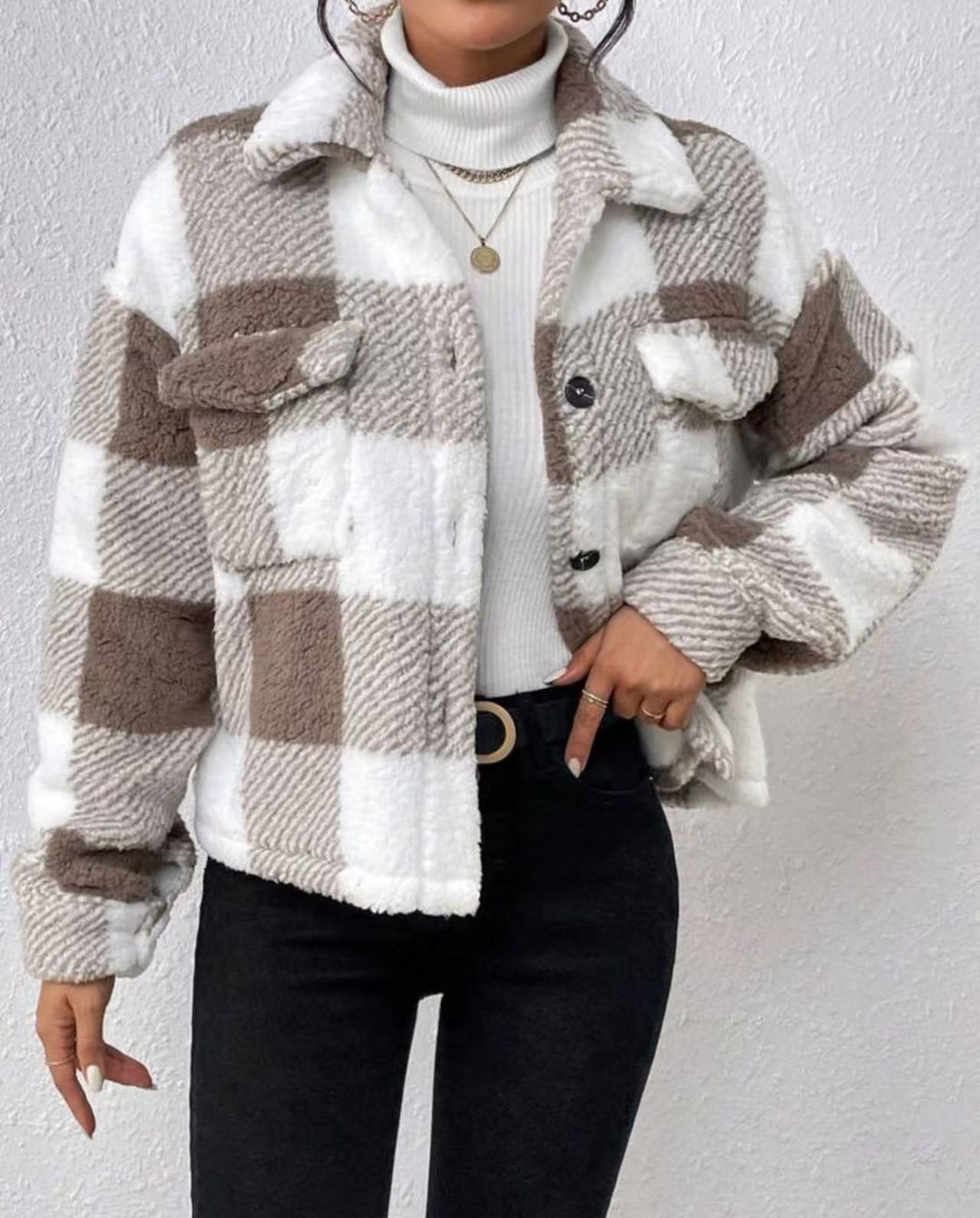 Women’s plush jacket with checkered look, featuring chest pockets and button closure Lune London