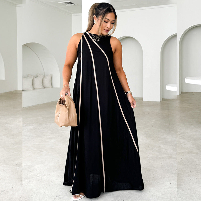 Maxi dress for women with an asymmetrical cut and elegant lacing Chic & Stil