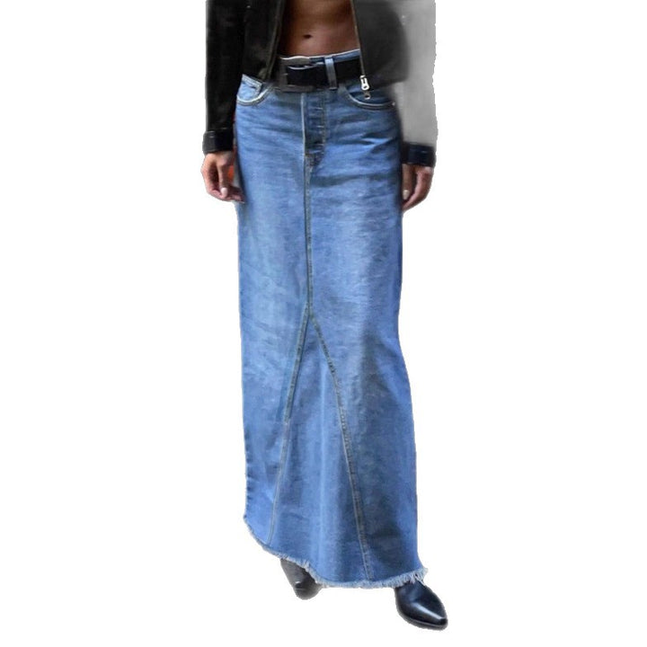 Ladies high-waisted denim maxi skirt with straight cut, decorative seams and raw fringe hem Amarae