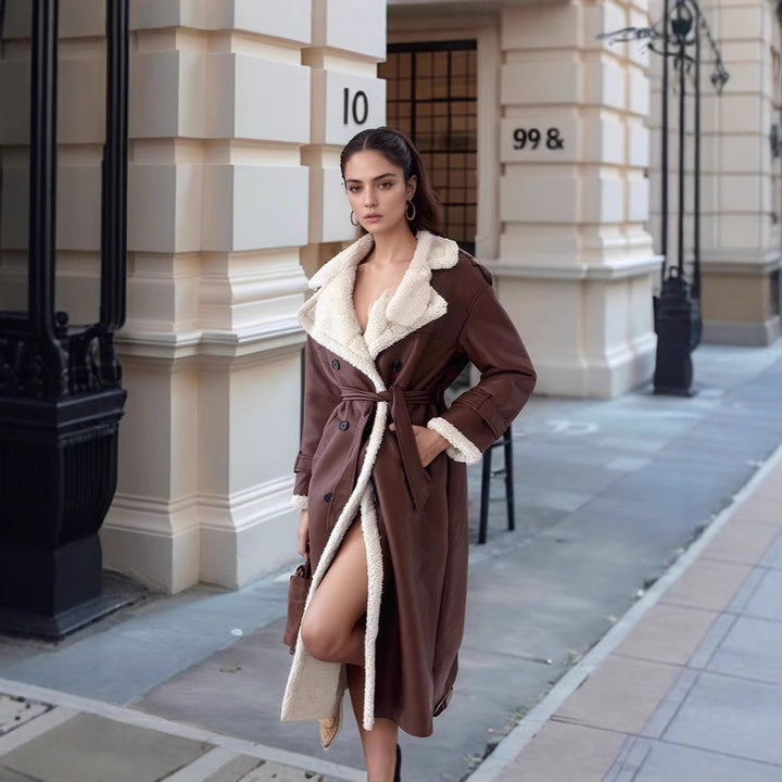Ladies elegant coat with lining Lune London