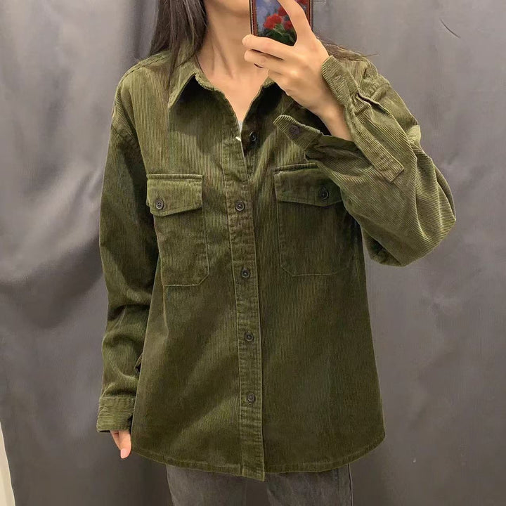 Veste en corduroy décontractée pour femmes avec poches poitrine pratiques Chic & Stil