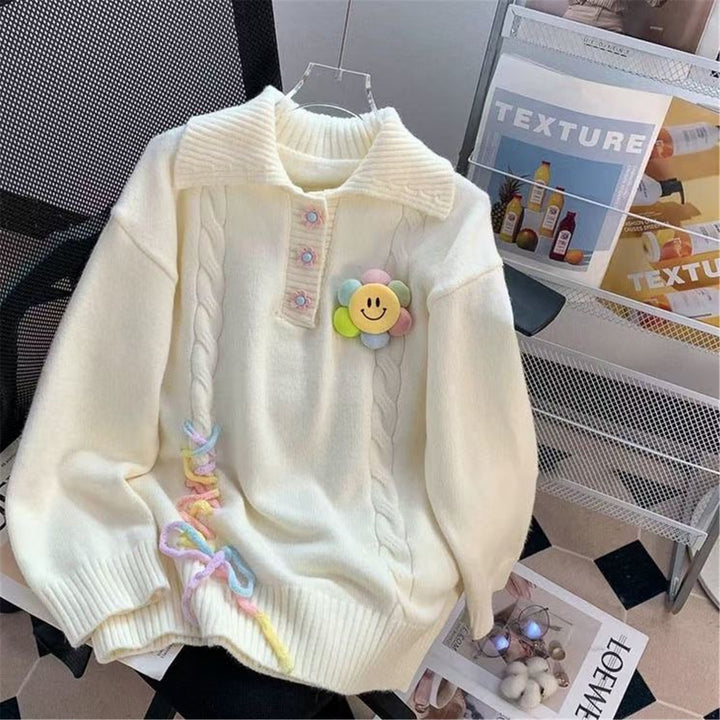 Chunky knit sweater for women with colorful applications and a ribbed structured neckline Lune London