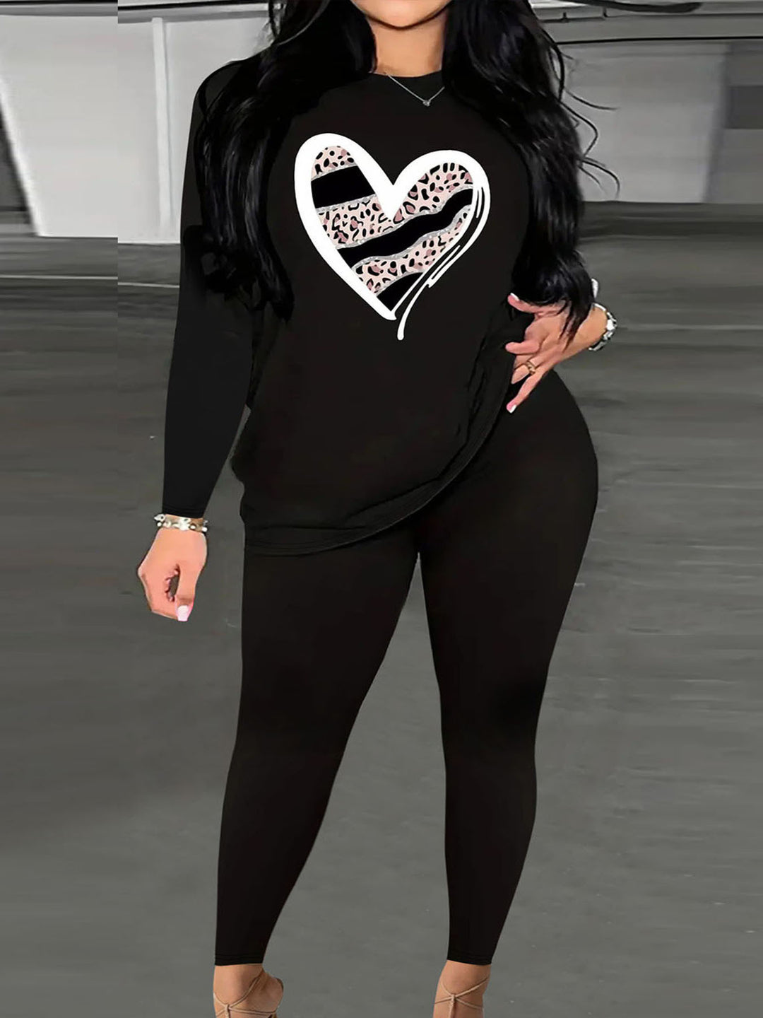Ladies Casual Sweatshirt with Original Bear Design Lune London