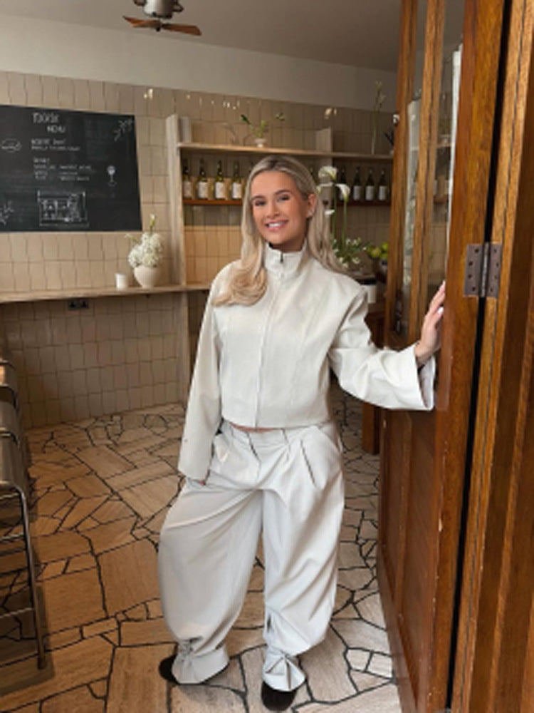 Women's Short Jacket with Stand Collar and Wide Pleated Trousers Set Amarae
