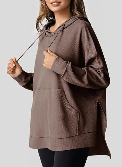 Casual hoodie for women with side slits and practical pockets Lune London