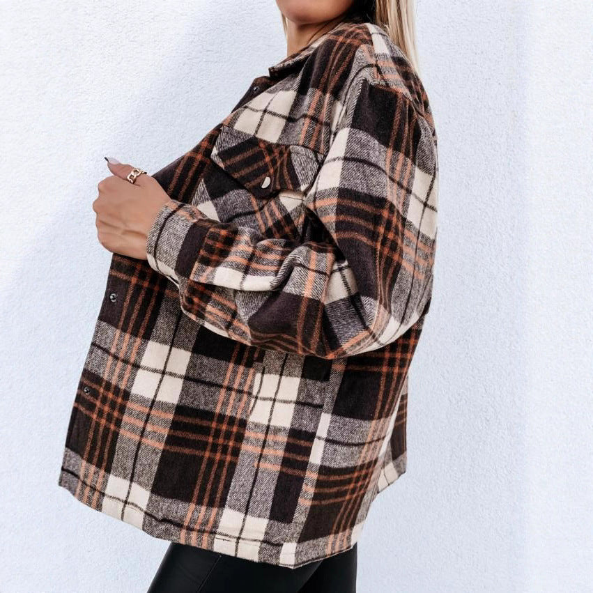 Plaid overshirt jacket for women with a relaxed fit and practical pockets Lune London