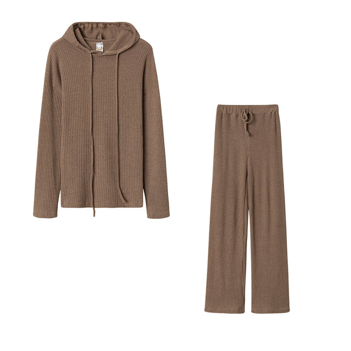 Ensemble confortable de pull et pantalon pour femmes Chic & Stil