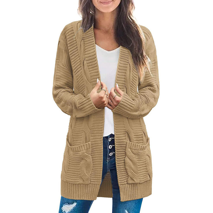 Ladies thick knit cardigan with large pockets and structured pattern Lune Londonl