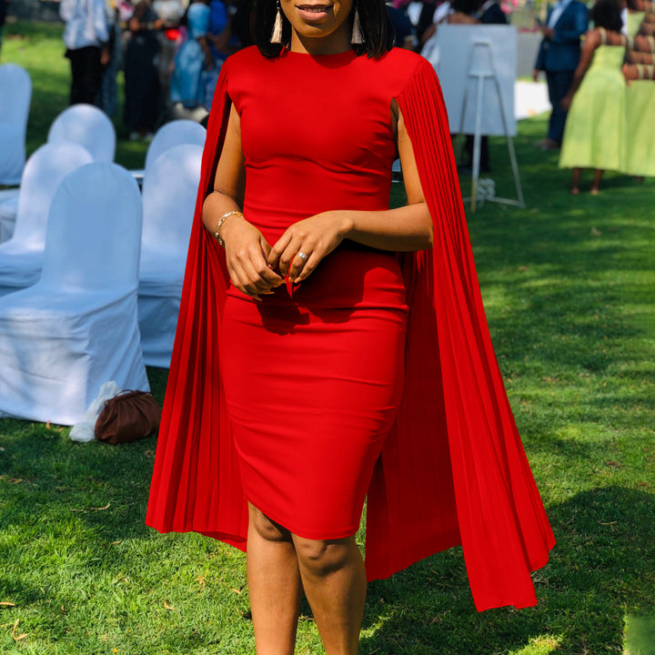 Women Elegant dress with refined pleated sleeves and a fitted cut Lune London