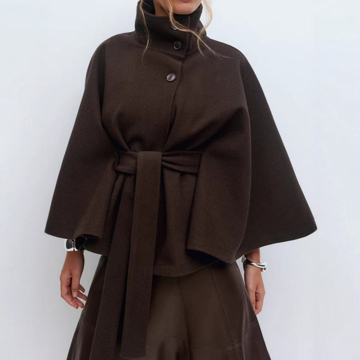 Veste enveloppante tendance surdimensionnée pour femmes avec col haut et ceinture Chic & Stil