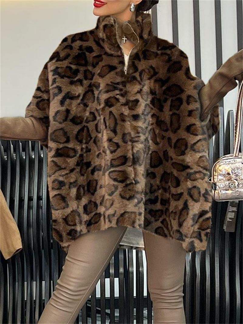 Ladies fleece plush poncho with leopard pattern Amarae