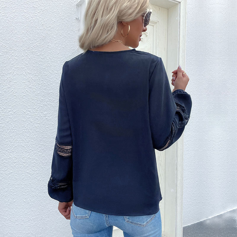 Women's blouse with a fine lace trim and an elegant V-neck Lune London