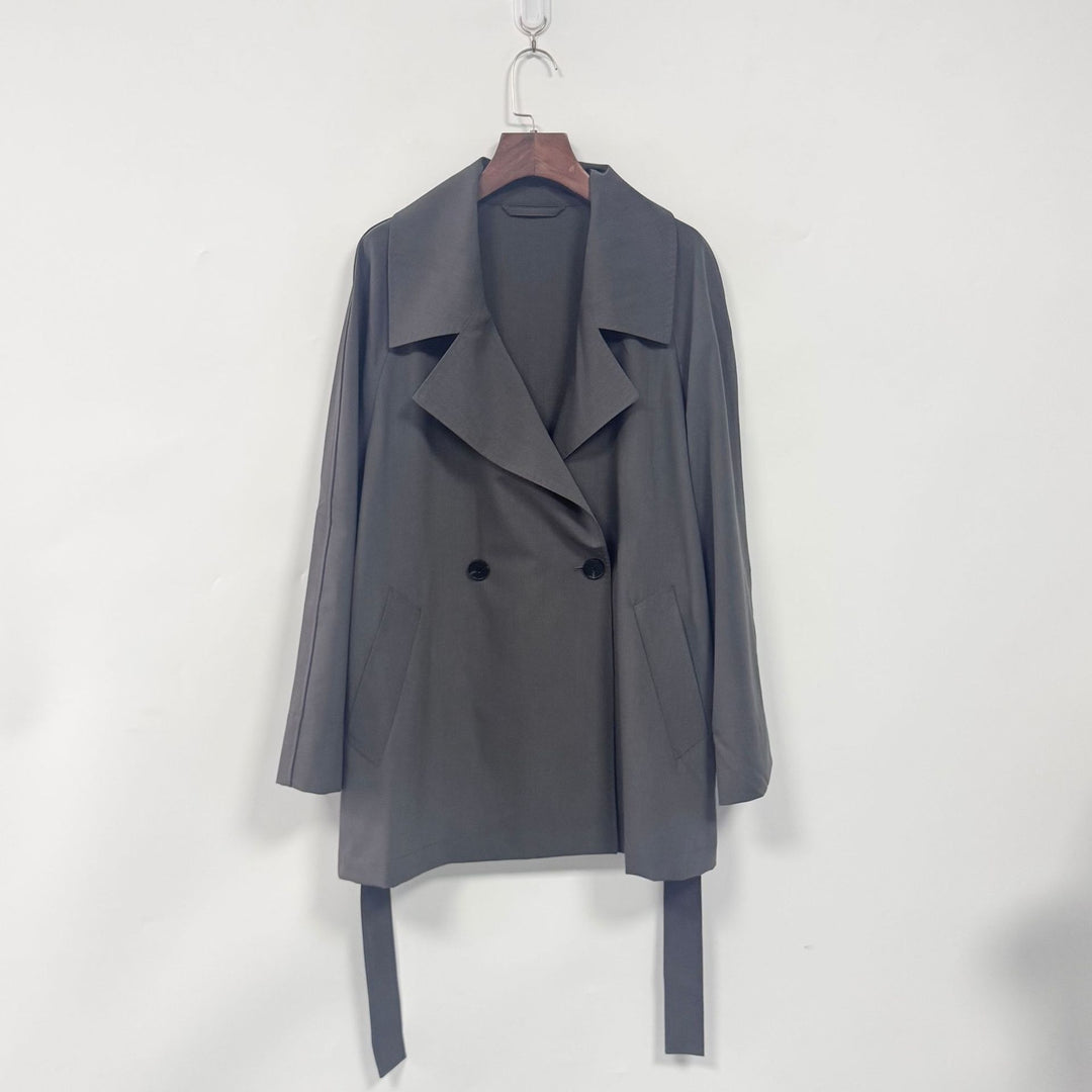 Oversized women's trench coat with double elegant closure and side pockets Lune London