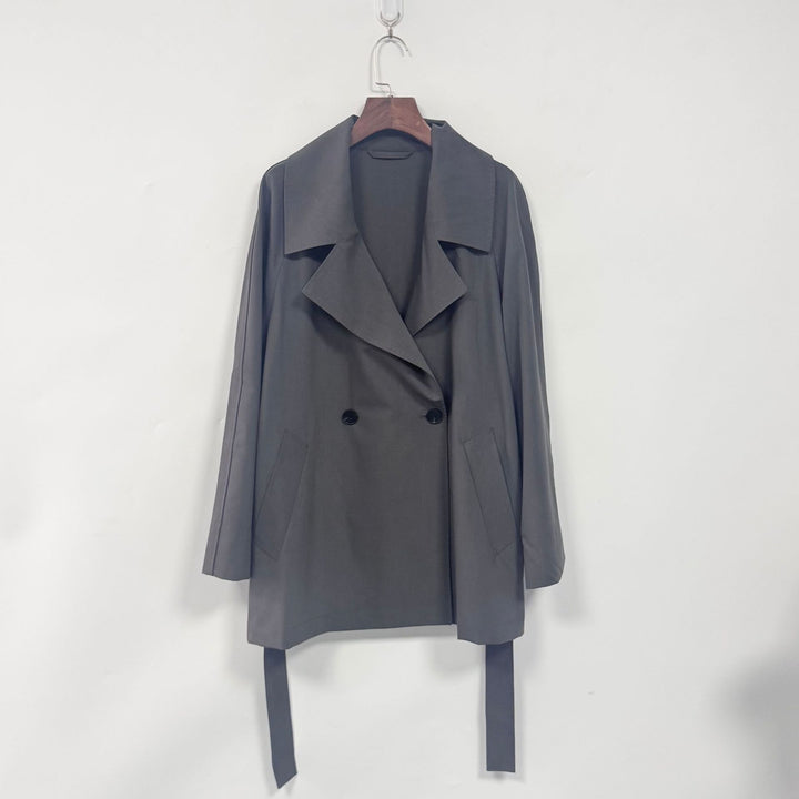 Oversized women's trench coat with double elegant closure and side pockets Lune London