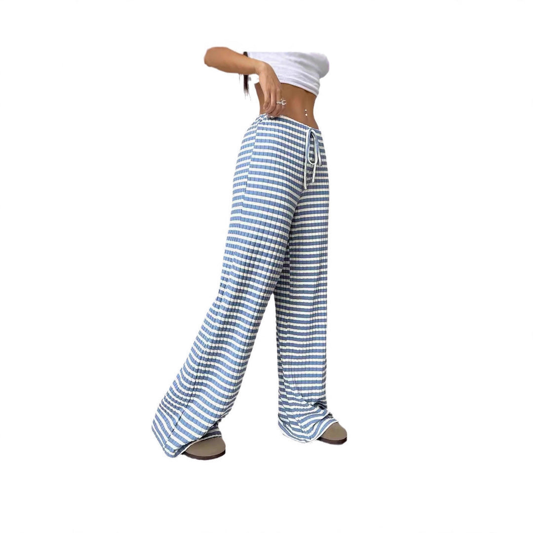 Comfortable lounge pants for ladies in soft material and with an elastic waist Lune London