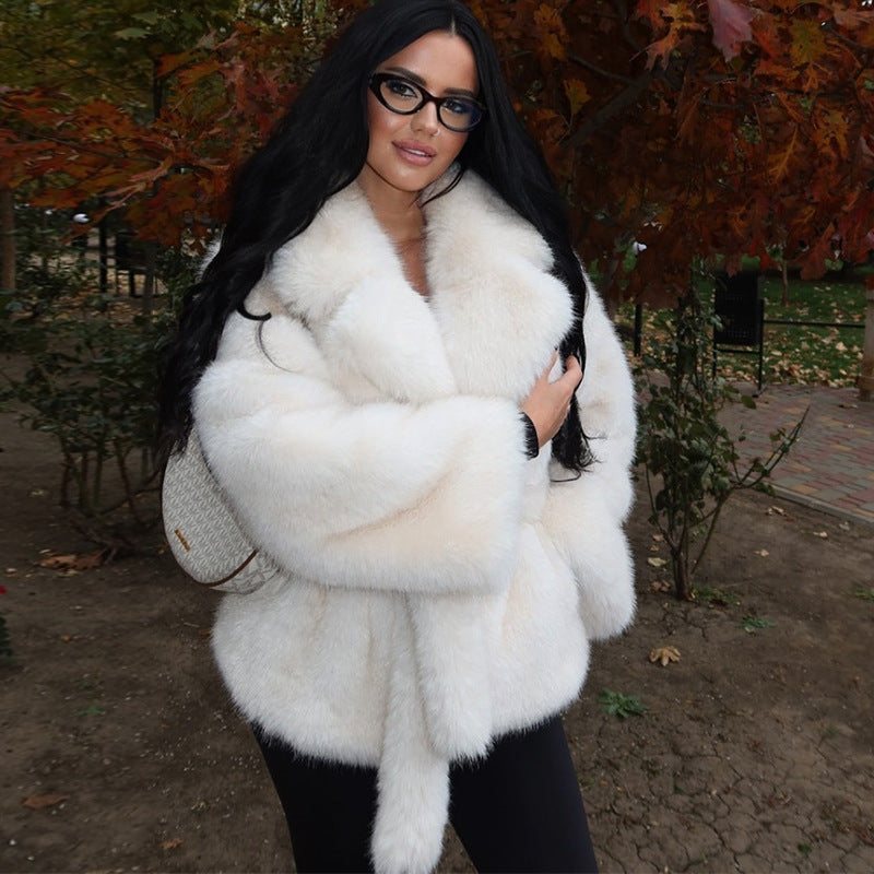 Ladies Fur Coat with Oversized Cut and Soft Lining Lune London