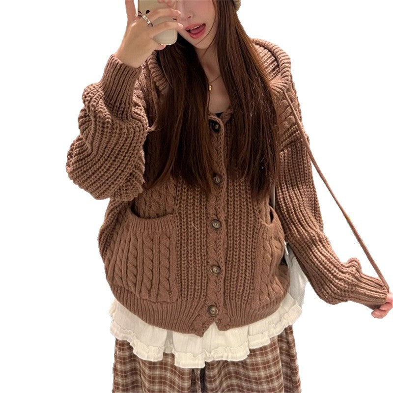 Gilet tricoté confortable pour femmes avec capuche et grandes poches Chic & Stil