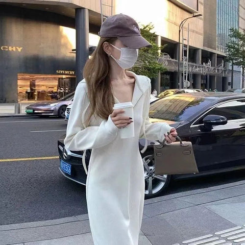Women's hooded dress with a long silhouette and casual fit